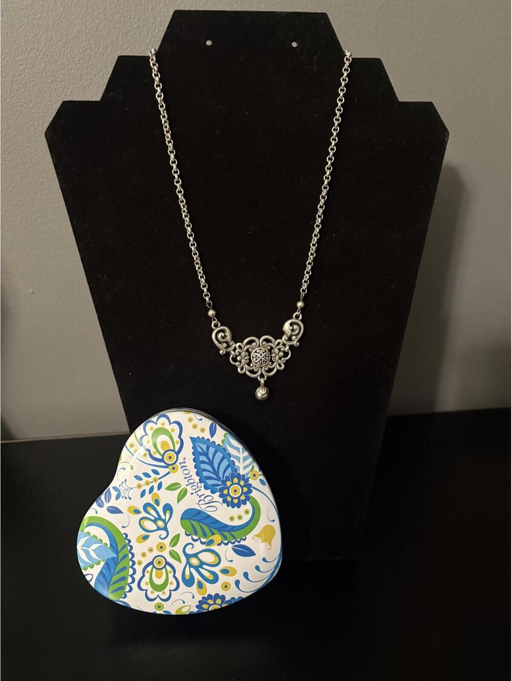 VTG Brighton Ornate Western Scroll Choker Necklace Set with Paisley Gift Tin